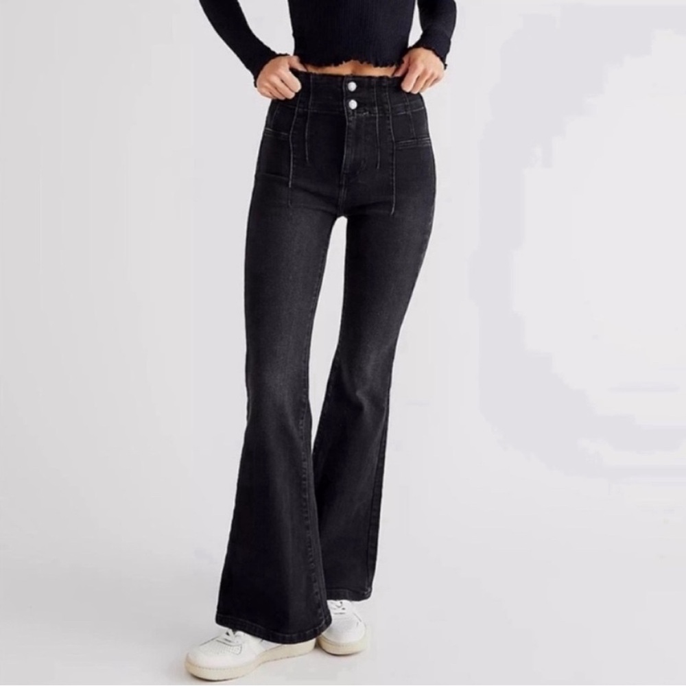 NWT Free People Jayde Flare Jeans Black Onyx Size 27